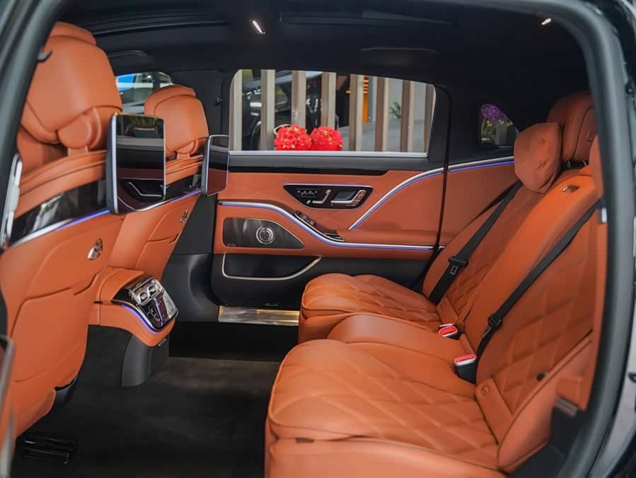 Mercedes-Benz Maybach S-Class 2025