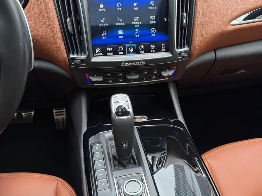 Maserati Levante 2020 — фото 12