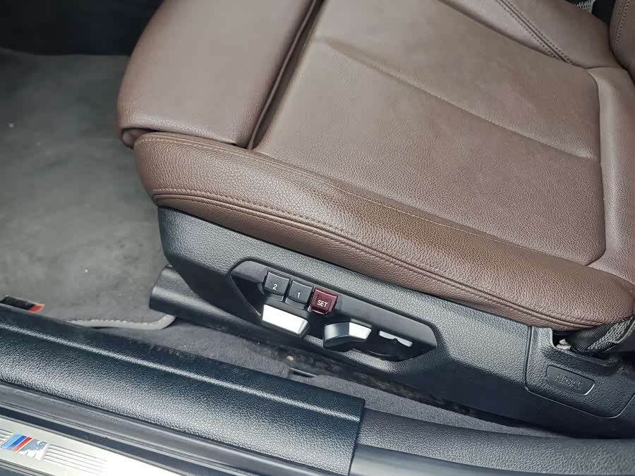 BMW 3 Series 2019 — фото 15