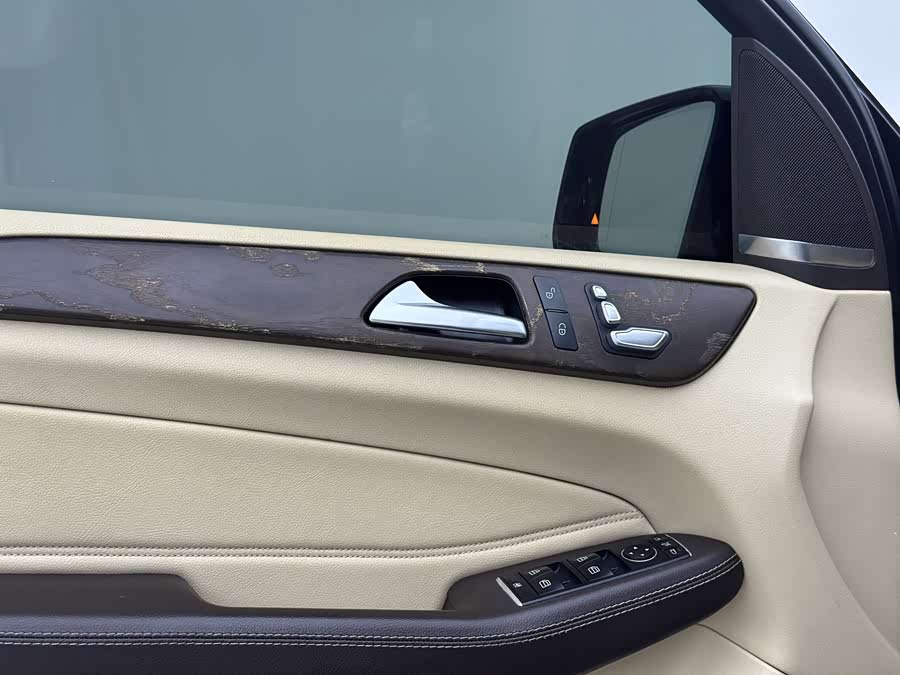 Mercedes-Benz GLE 2015 — фото 13