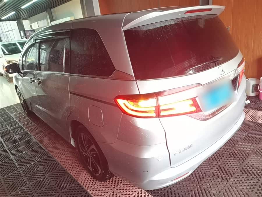 Honda Odyssey 2015