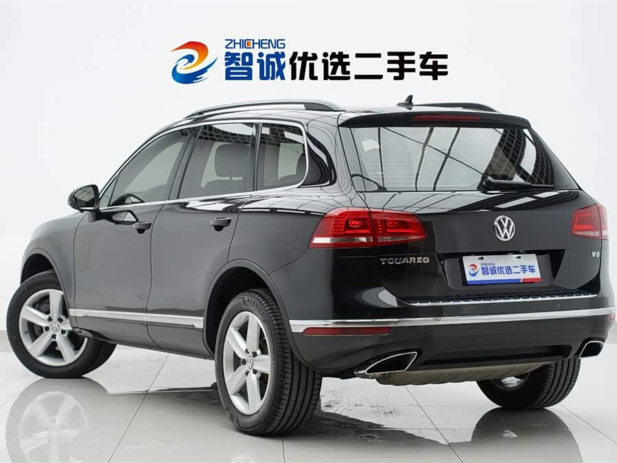 Volkswagen Touareg 2017 — фото 36