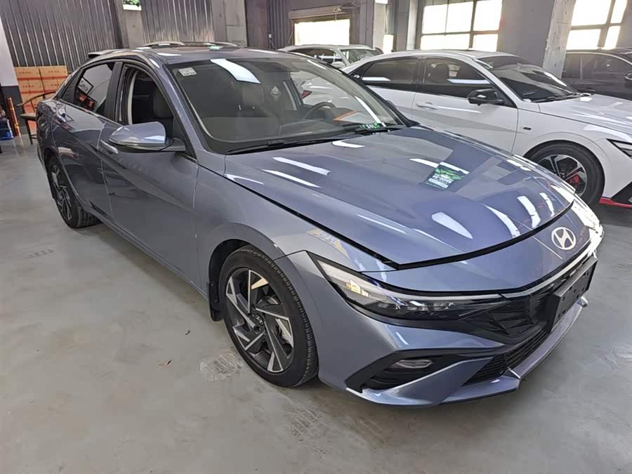 Hyundai Elantra 2023