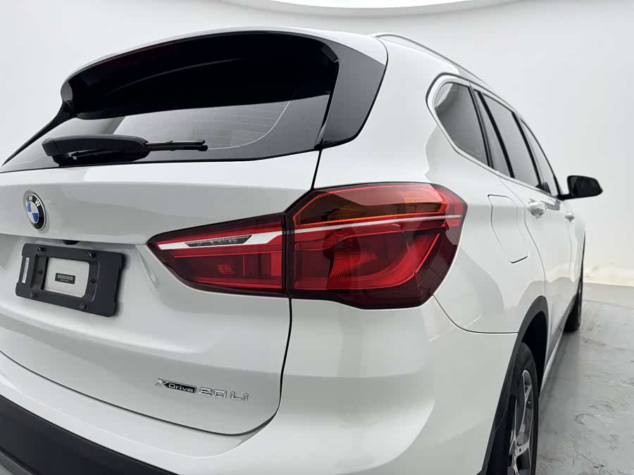 BMW X1 2019 — фото 9