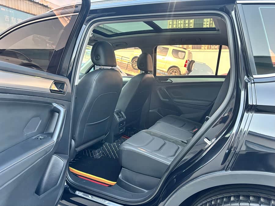 Volkswagen Tiguan L 2019 — фото 12