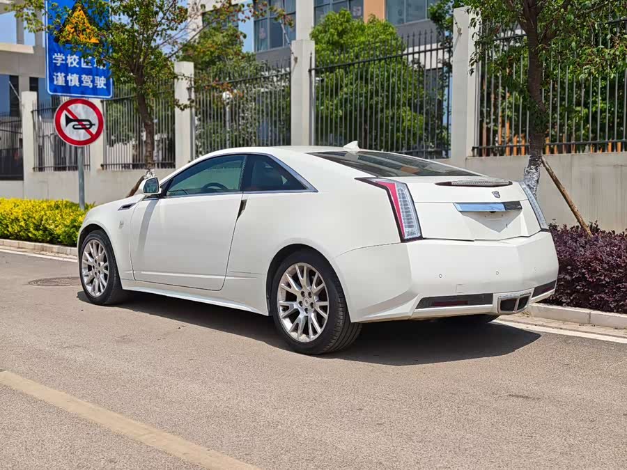 Cadillac CTS 2012