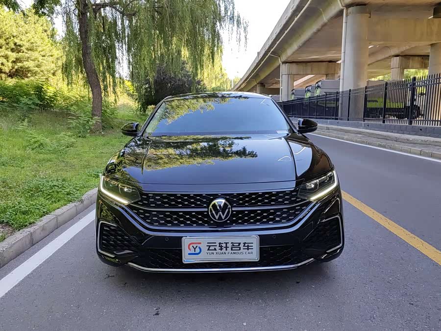 Volkswagen Passat 2022