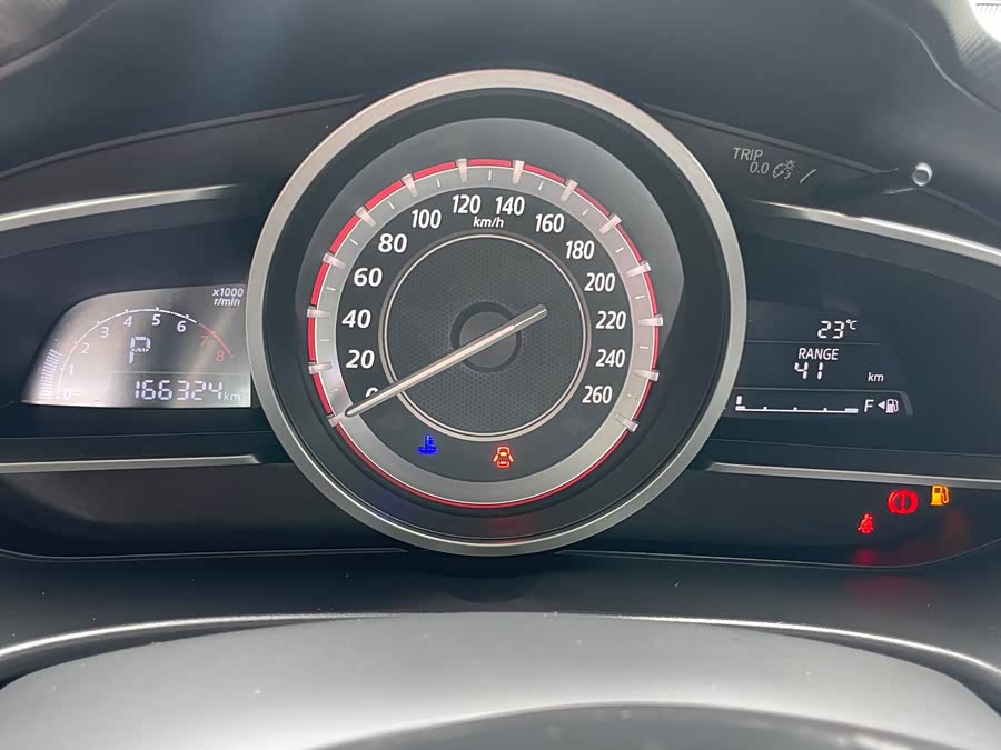Mazda 3 Angkesela 2014