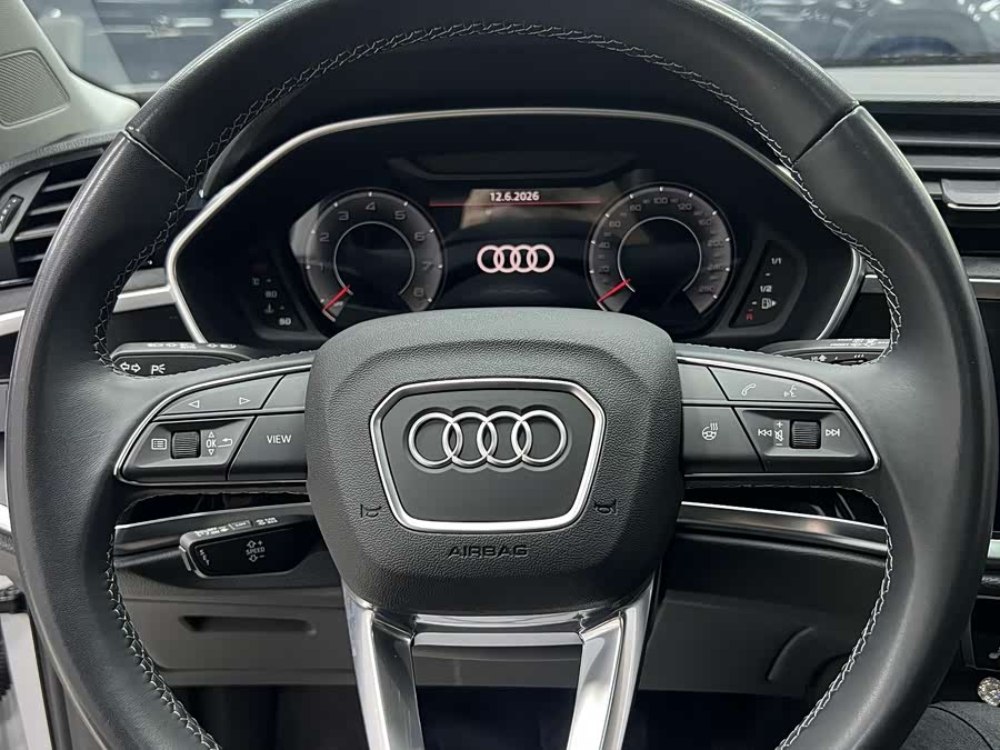 Audi Q3 2023 — фото 23