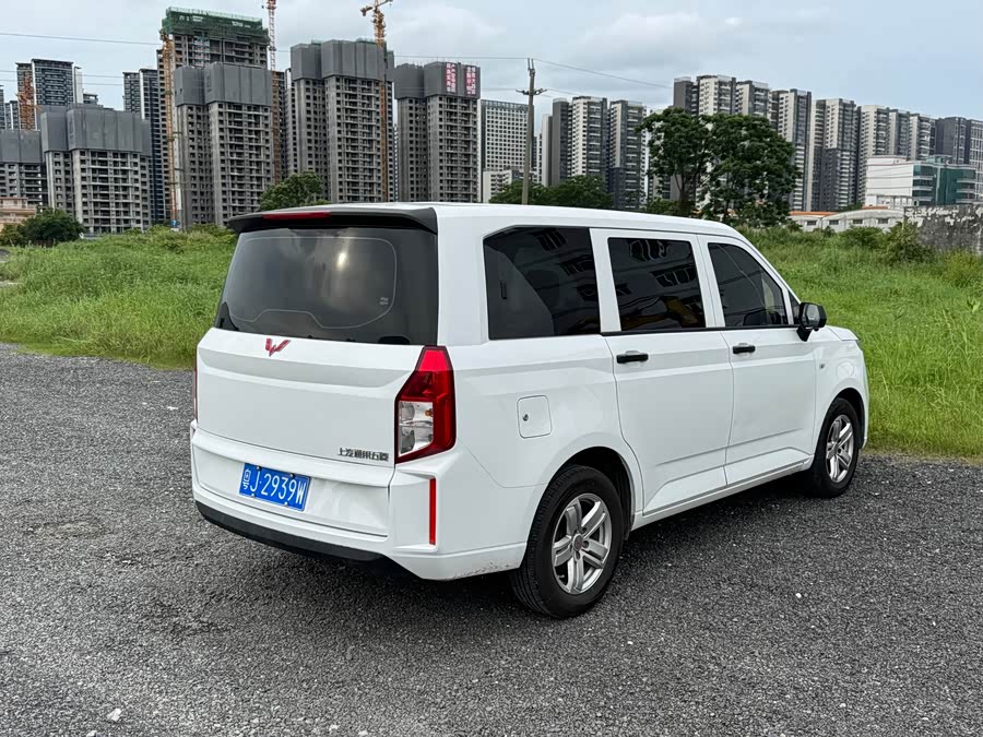 Wuling Hongguang PLUS 2019