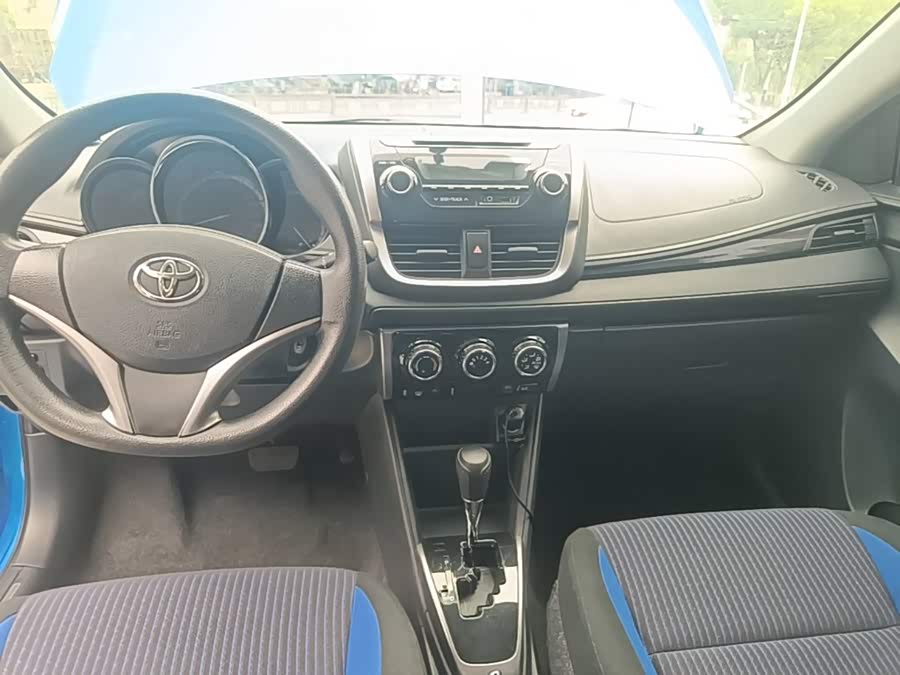 Toyota Yaris L 2016 — фото 13