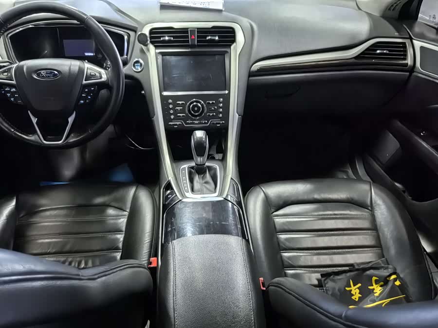 Ford Mondeo 2013 — фото 12