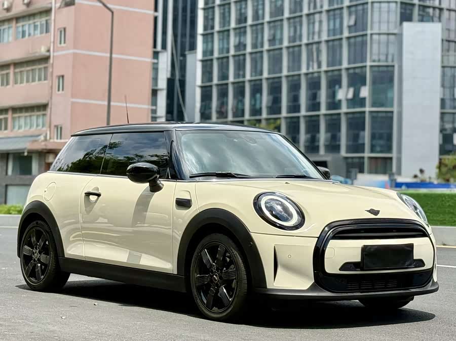 MINI MINI 2023