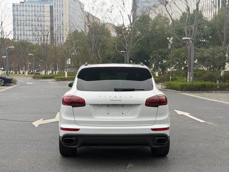 Porsche Cayenne 2016 — фото 14