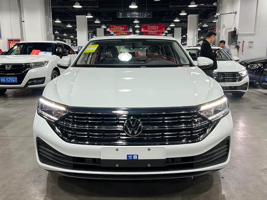Volkswagen Sagitar 2025