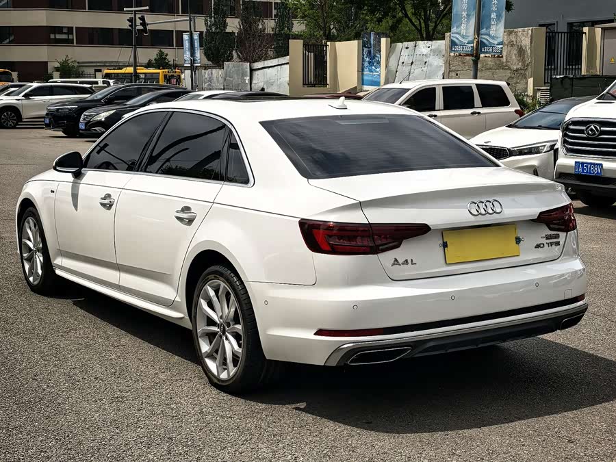 Audi A4L 2019 — фото 11