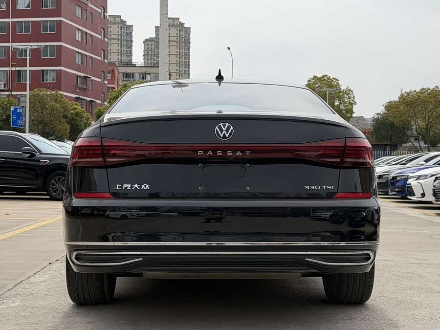 Volkswagen Passat 2023