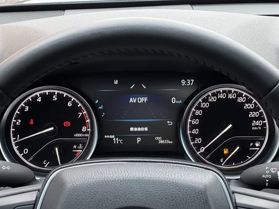 Toyota Camry 2021 — фото 19