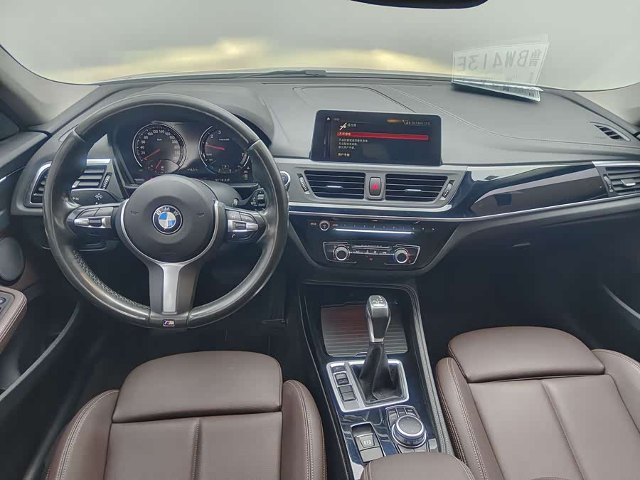 BMW 1 Series 2019 — фото 10