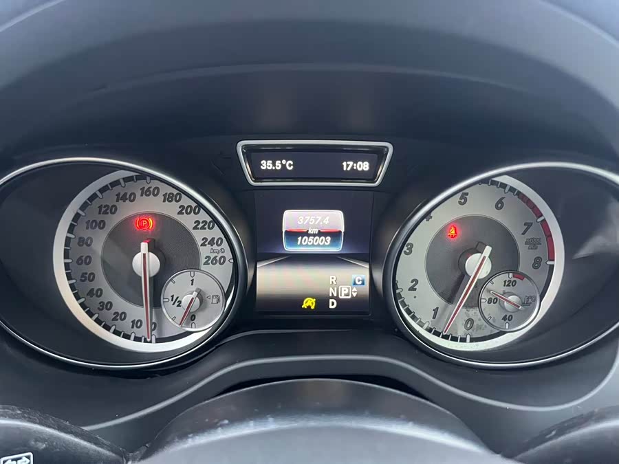 Mercedes-Benz GLA 2016