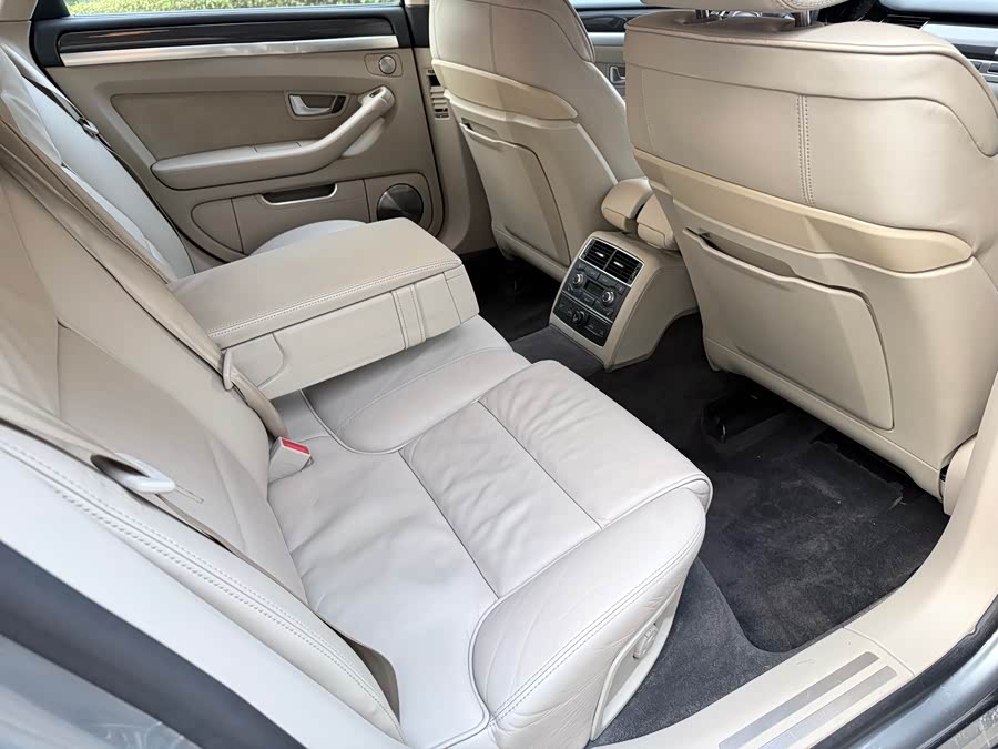 Audi S8 2009