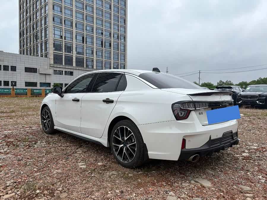Lynk & Co 03 2021