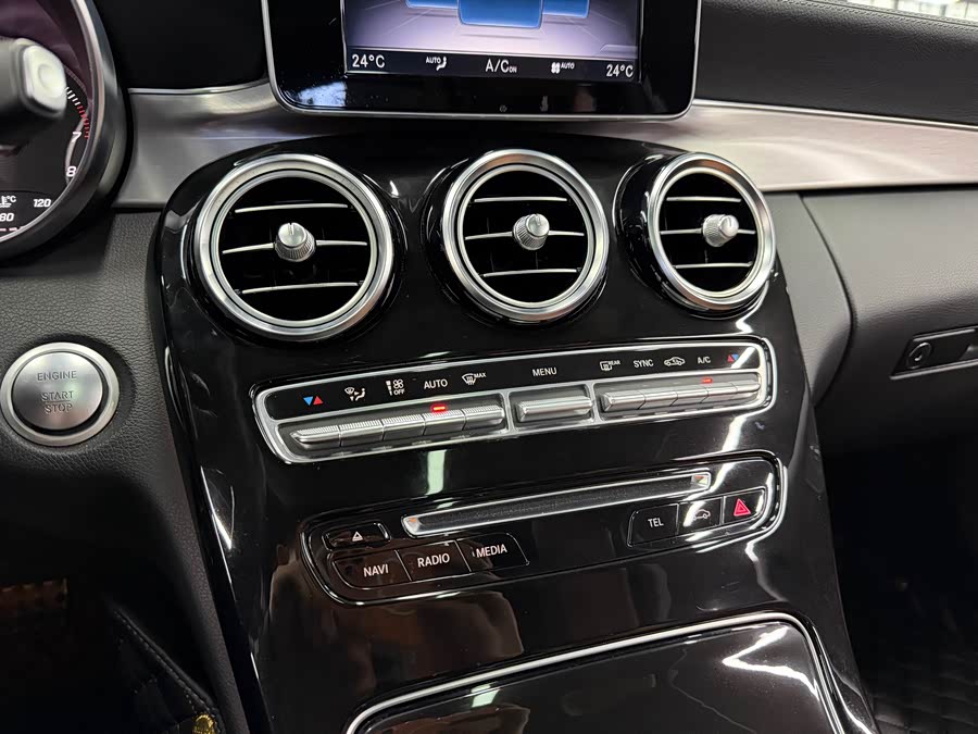 Mercedes-Benz C-Class 2018 — фото 17