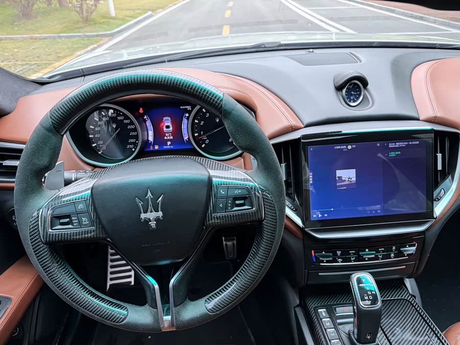 Maserati Ghibli 2014 — фото 13