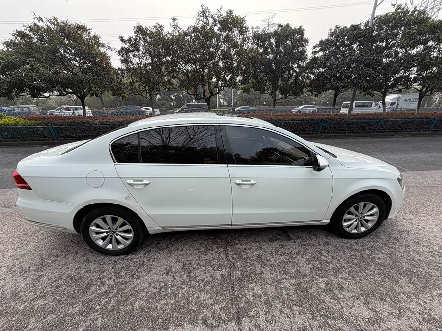 Volkswagen Magotan 2013