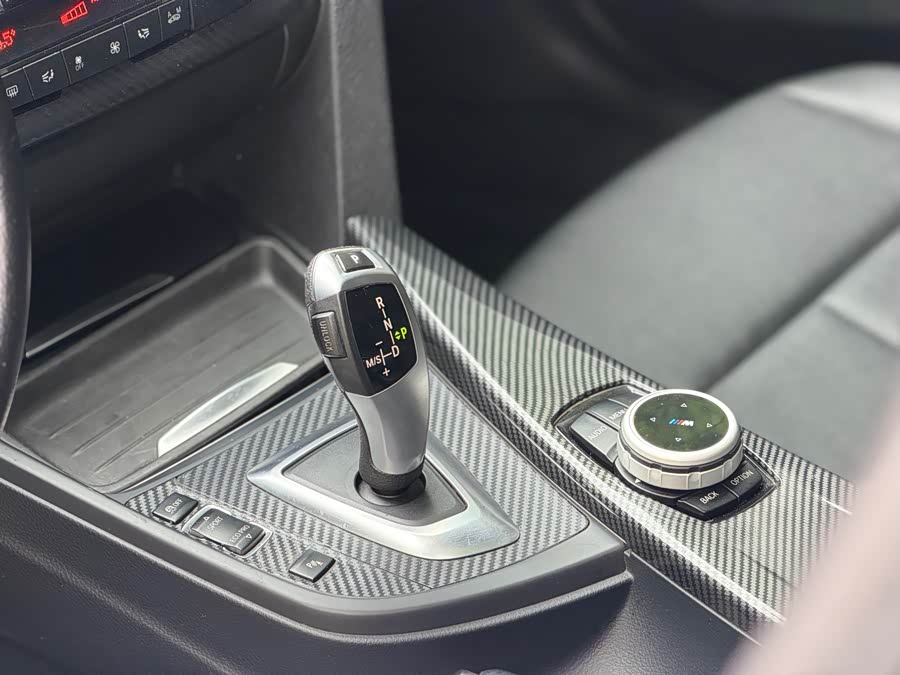 BMW 3 Series 2015 — фото 17