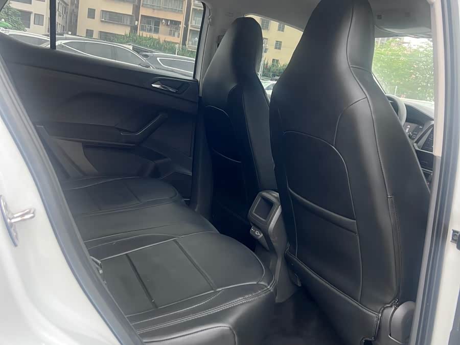 Volkswagen T-Cross 2023