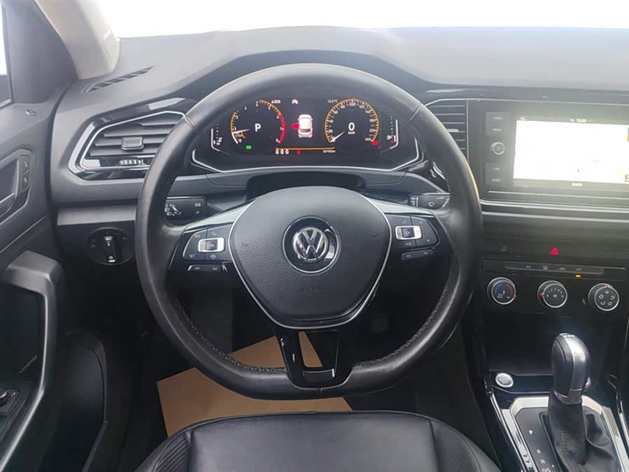 Volkswagen T-Roc 2020 — фото 15