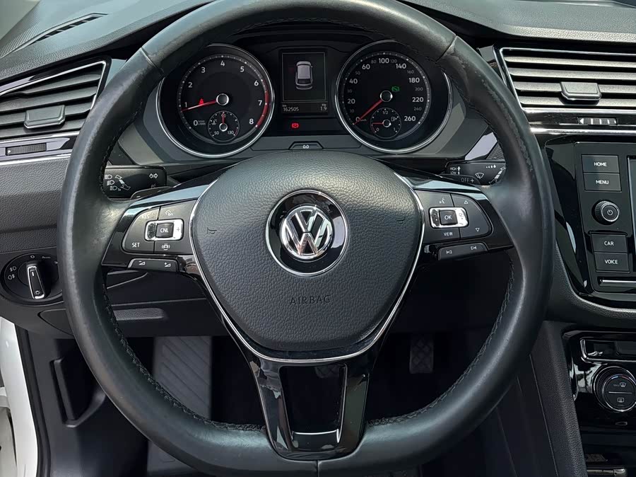 Volkswagen Tiguan L 2019 — фото 12