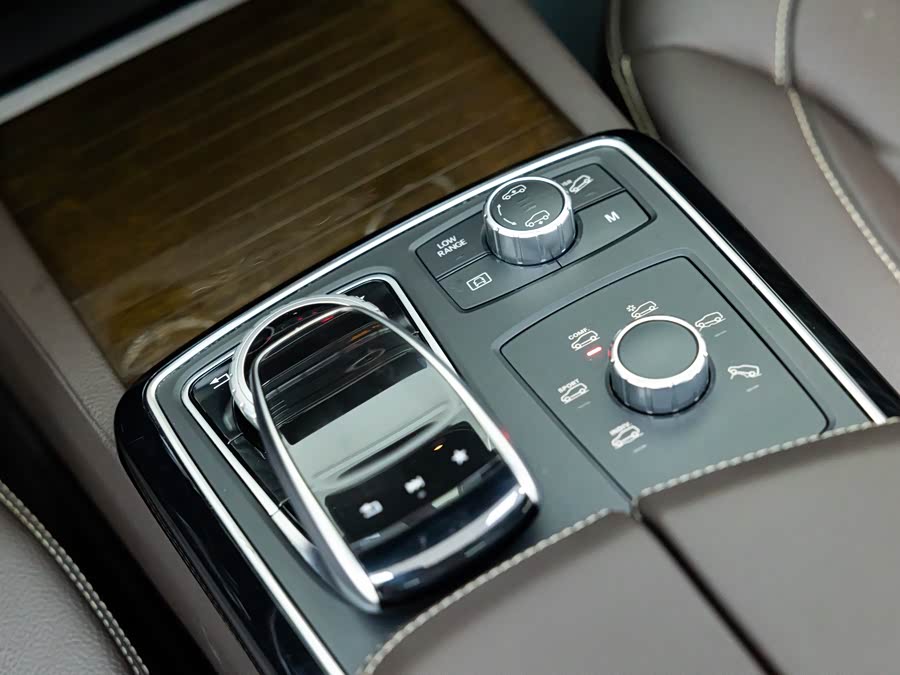 Mercedes-Benz GLS 2018 — фото 15
