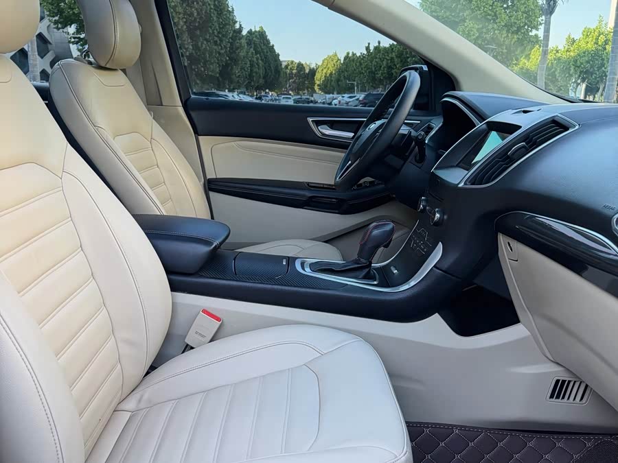 Ford Edge 2015 — фото 10