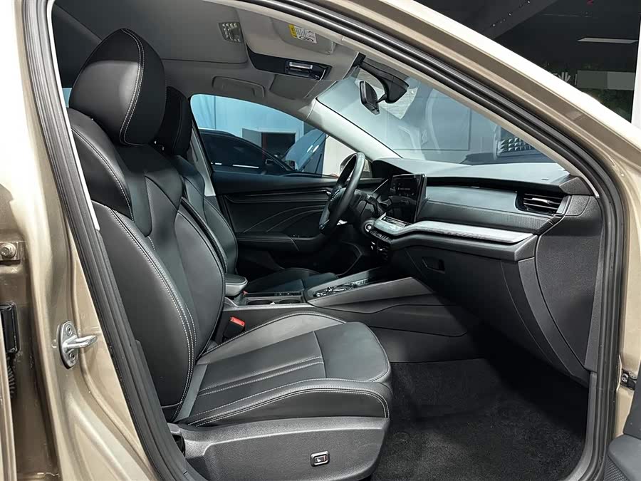 Skoda Octavia 2022 — фото 12