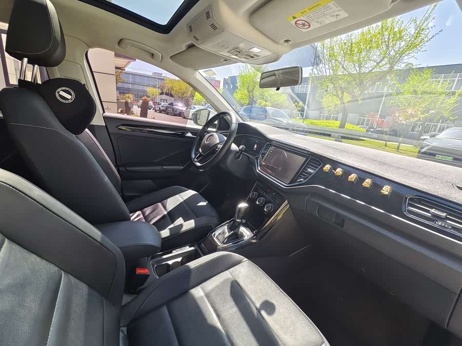 Volkswagen T-Roc 2022 — фото 23