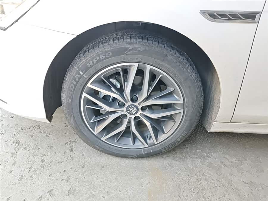 BYD Qin PLUS 2023 — фото 23