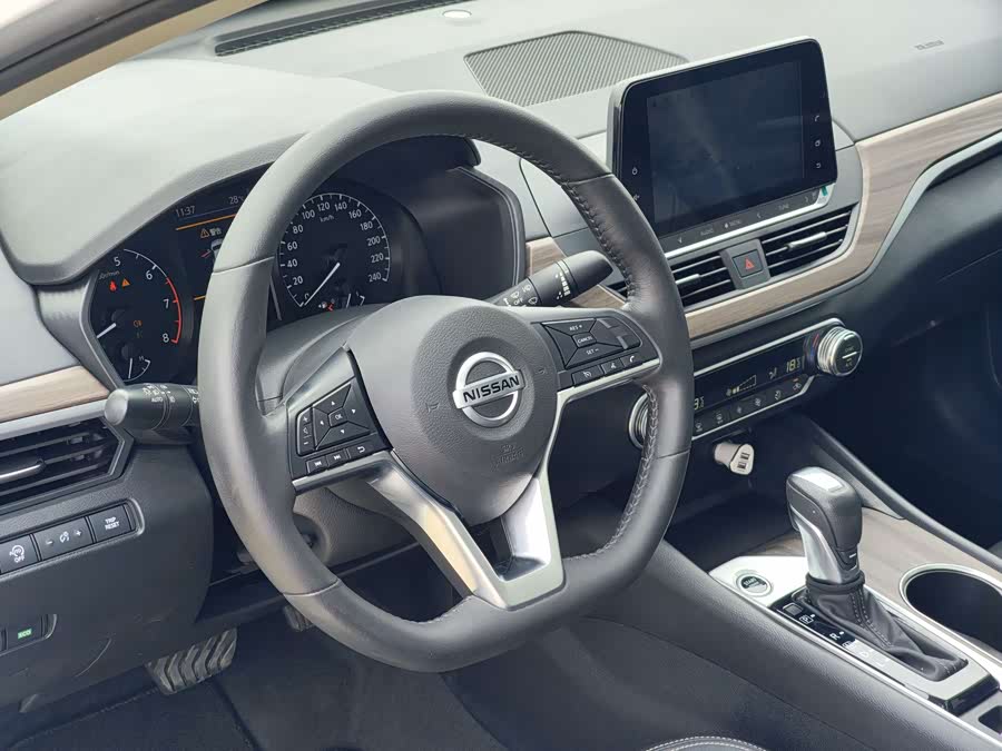 Nissan Teana 2021 — фото 12