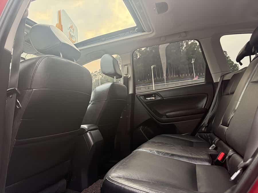 Subaru Forester 2015 — фото 20