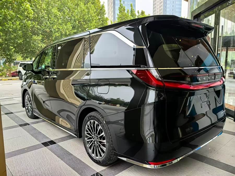 Lexus LM 2025 — фото 16