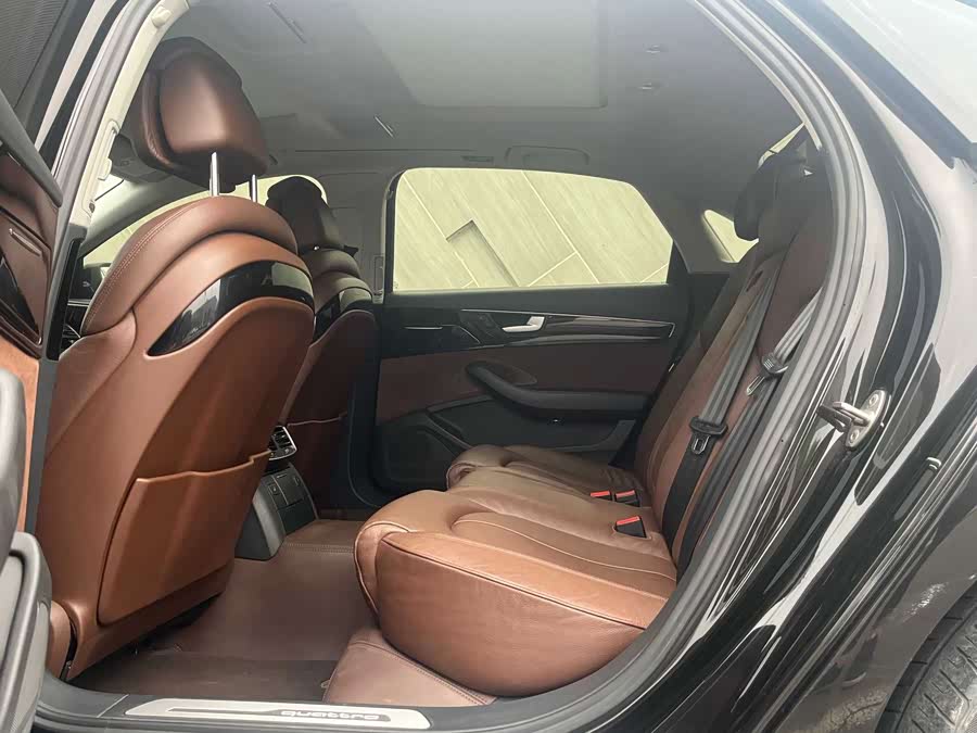 Audi A8 2016