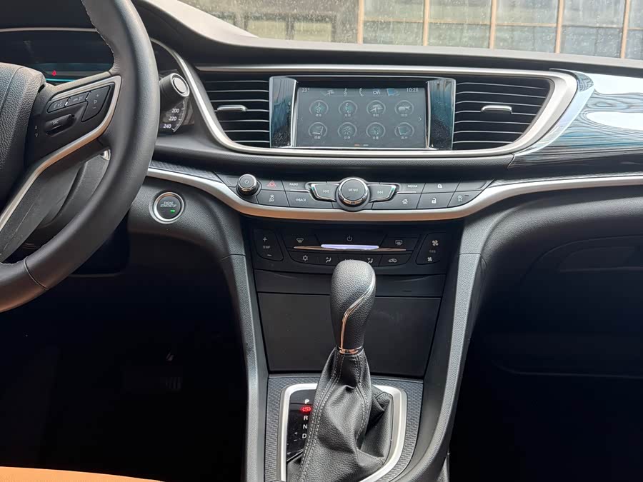 Buick Excelle 2019 — фото 10