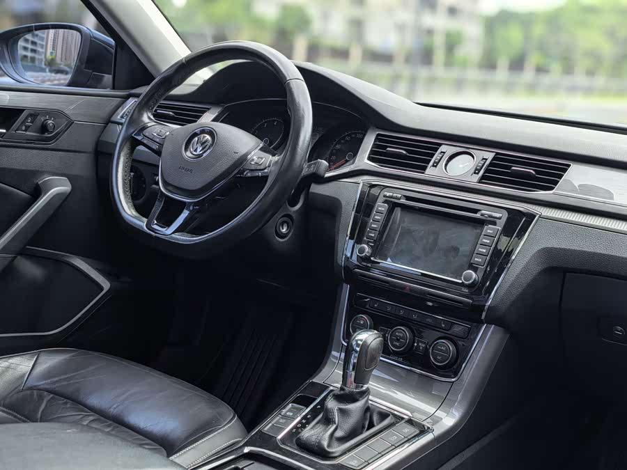 Volkswagen Passat 2016 — фото 10