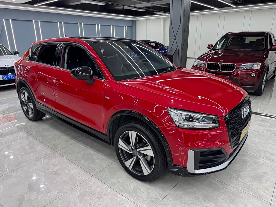 Audi Q2L 2020