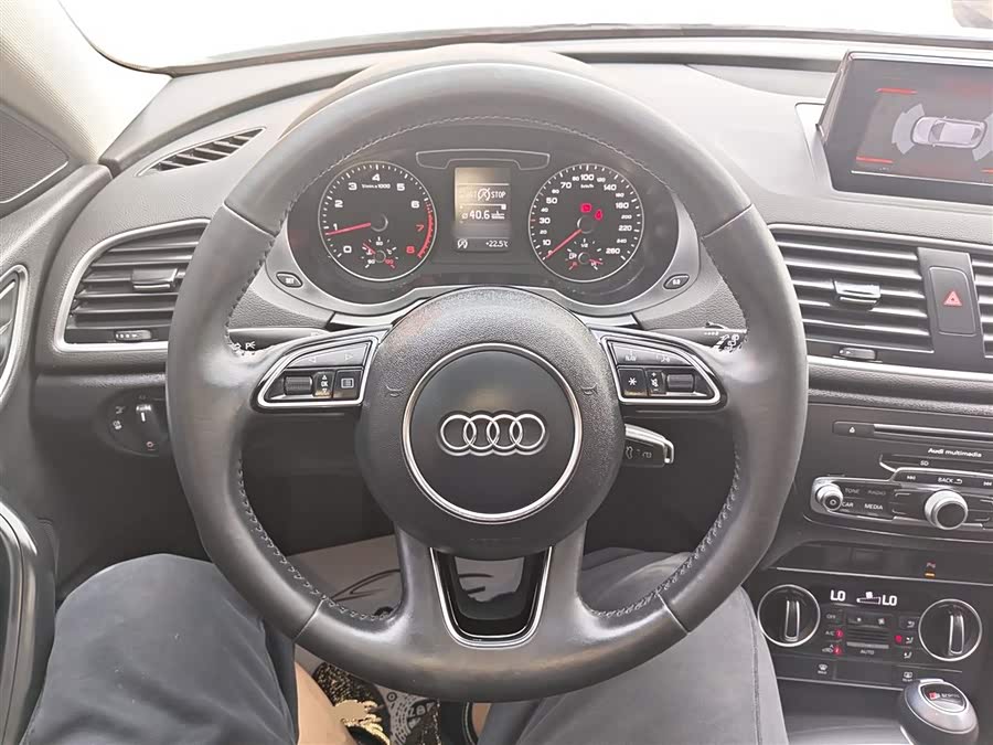 Audi Q3 2018 — фото 11