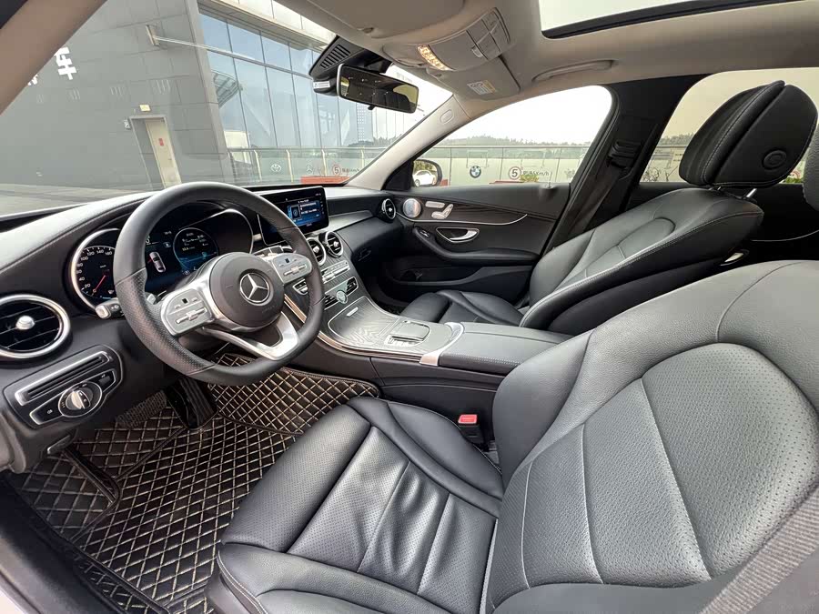Mercedes-Benz C-Class 2021