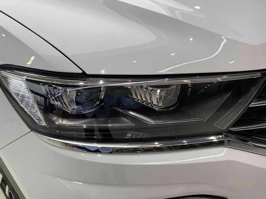 Volkswagen T-Roc 2021 — фото 15