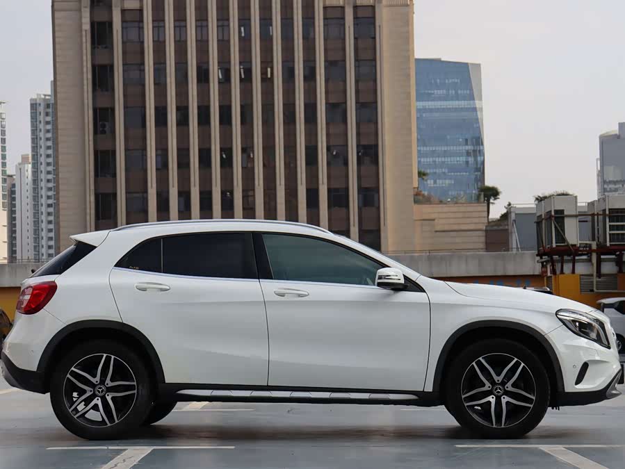 Mercedes-Benz GLA 2016
