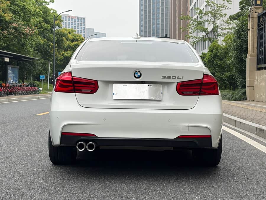 BMW 3 Series 2019 — фото 16